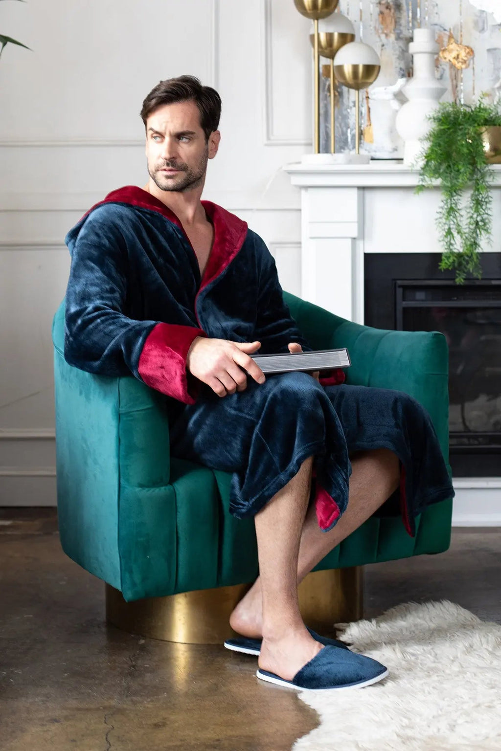 Men’s Robe with Hood – Ultra-Soft Plush Comfort for Everyday Use
